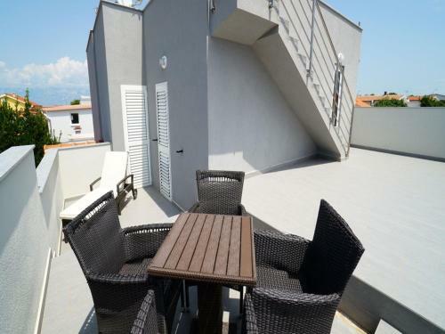 Luxurious Villa In Vir With Swimming Pool