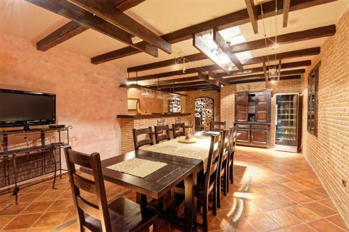 Villa Romana - Luxury Villa With Swimming Pool
