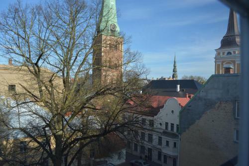 Large Vacation Apartment In The Old Town