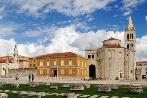 Apartment With 2 Bedrooms In Zadar