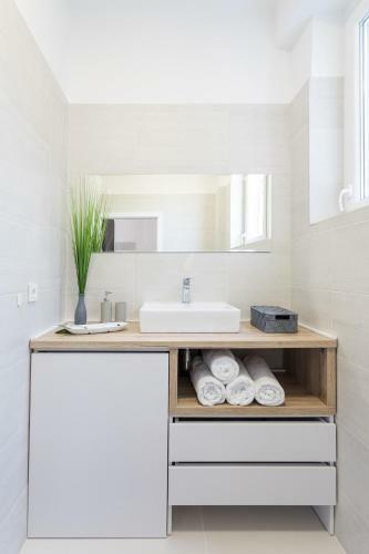 Apartamento 150sqm Main Square Apt!-4 Units-great For Groups!
