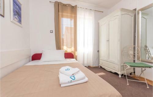 Three-bedroom Apartment In Biograd