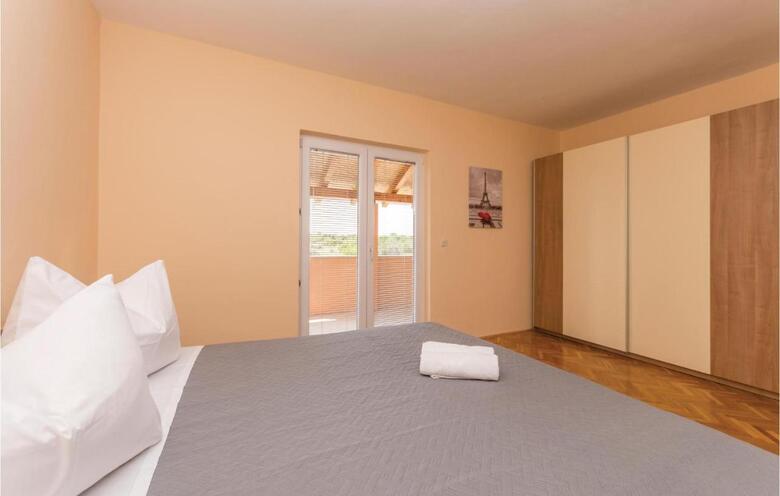 Five-bedroom Holiday Home In Biograd Na Moru