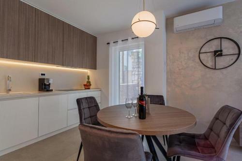 Hostal Apartment Karlo King Deluxe