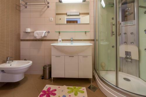Apartamentos Villa Sara 2 I 3