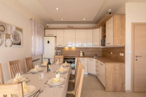 Abros Apartments