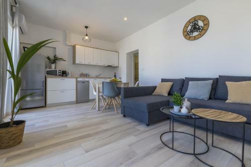 Apartments M And M