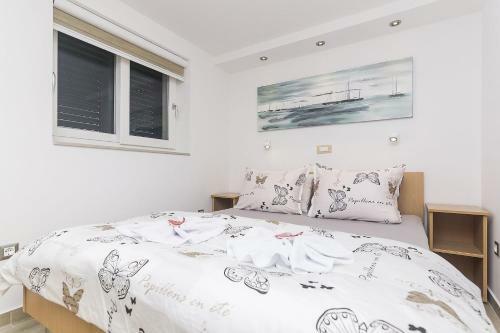 Apartments Sonja - 100 M From Sea