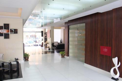 Apartamentos Raoum Inn