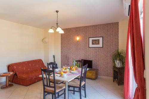 Hostal Burum Apartments