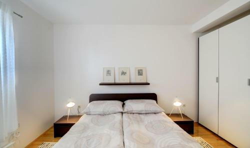 Apartment 330