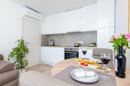 Apartments Lazarin