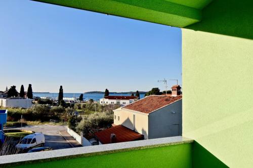 Hostal Sea View Apartments Near The Beach