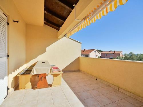 Apartments Fazana 774