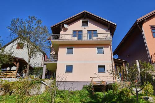 Apartamentos Holiday Home Lana