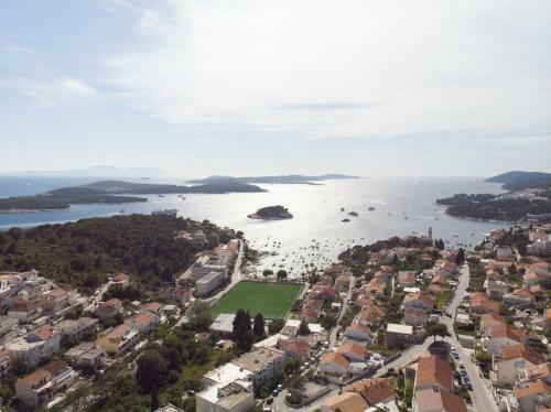 Apartments And Rooms Nikol