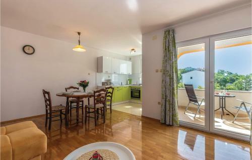 One-bedroom Apartment In Jadranovo