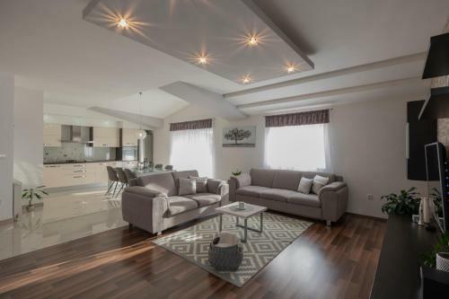 Prunus-luxurious Holiday Home With A Private Pool