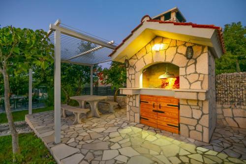 Prunus-luxurious Holiday Home With A Private Pool