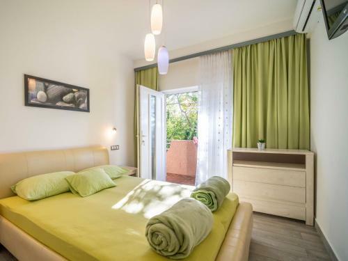 Apartment Mira-1