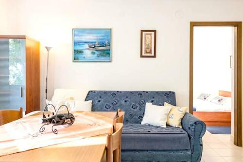 Apartment With 2 Bedrooms In Jelsa With Wifi