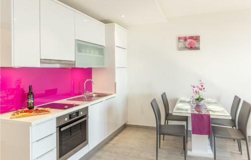 One-bedroom Apartment In Medici