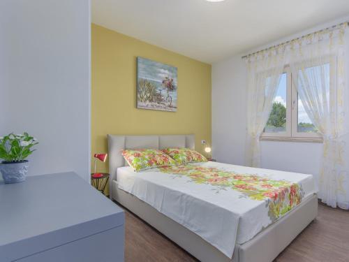 Peaceful Villa In Dubravci With Swimming Pool