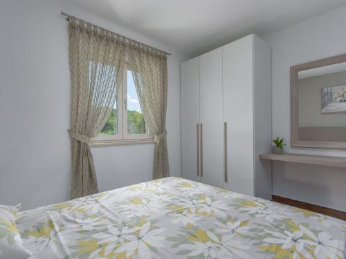 Peaceful Villa In Dubravci With Swimming Pool