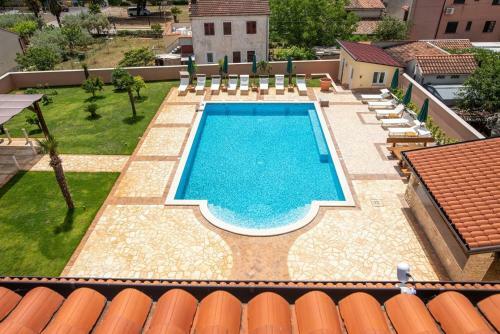 Hostal Via Flavia With Common Pool