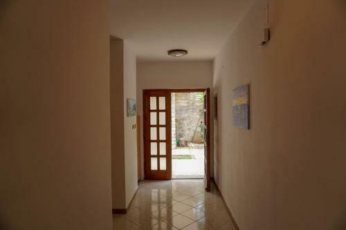 Apartments Jakov