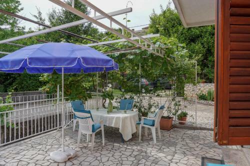Apartments Jakov