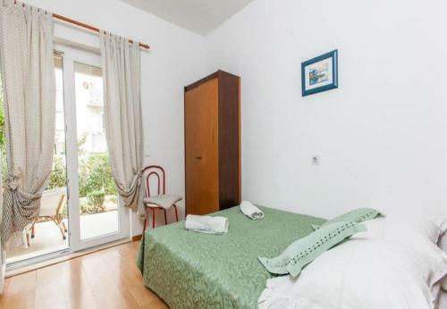 Apartments Jadro - 250m From Beach