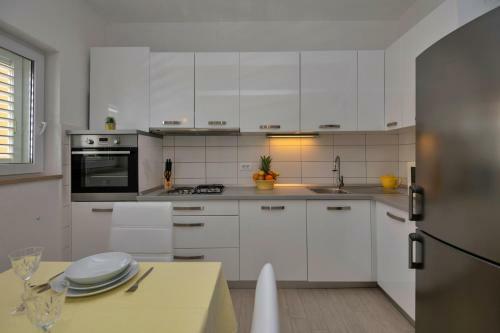 Apartment With Big And Free Private Parking