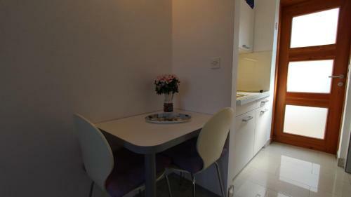 Hostal Apartments John