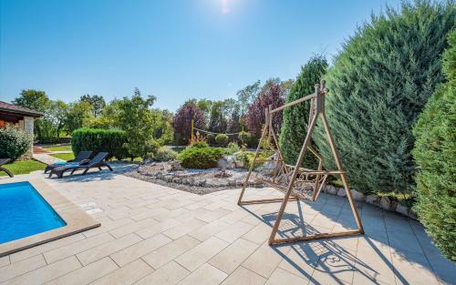 Villa Bacio With Pool, Wine Cellar, Volleyball Field