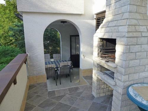 Holiday Home Renata - 3 Bedrooms