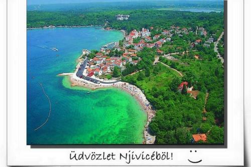 Nat�lia Apartment Njivice