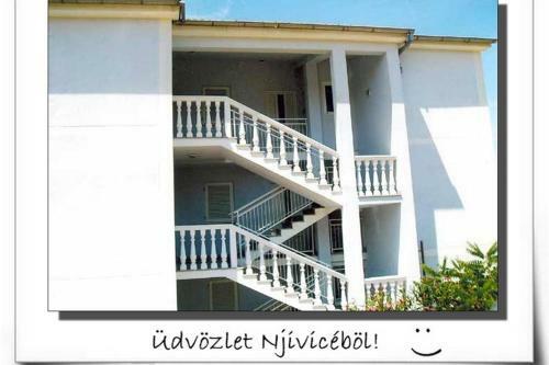 Nat�lia Apartment Njivice