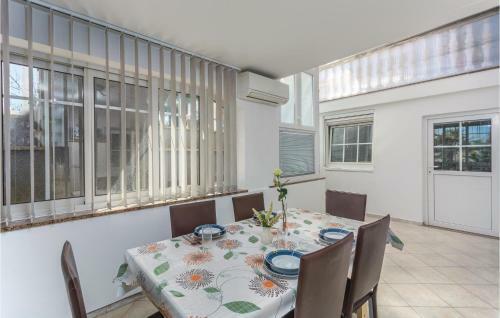 Three-bedroom Apartment In Novigrad