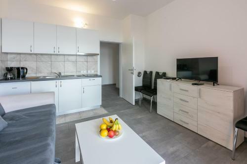 Apartments Leoalemar