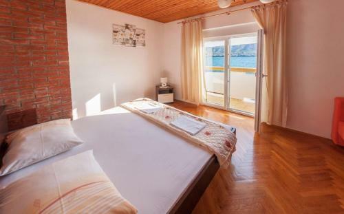 Apartments Stjepan - 10m From Beach