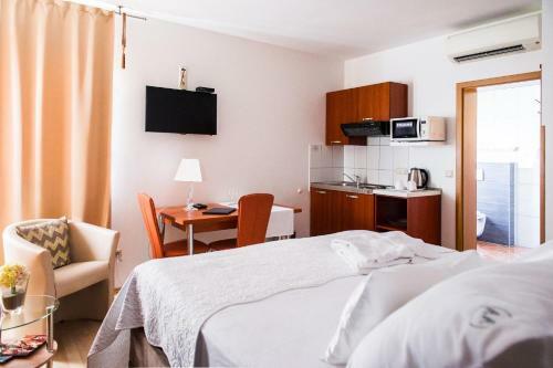 Hostal Apartments And Rooms Anka - Jacuzzi