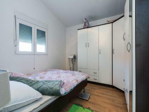Tranquil Apartment In Podlug With Balcony And Garden
