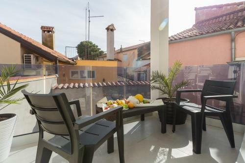 Chic Apartments In Pore? Old Town