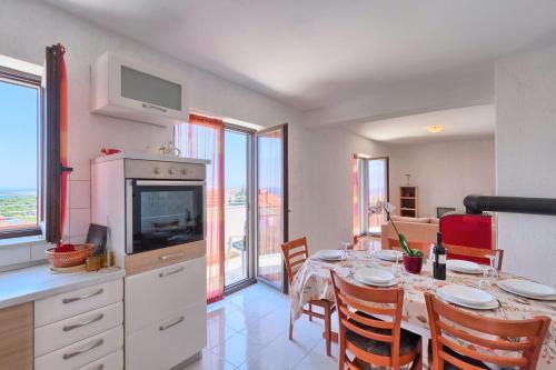 Apartments Bozidar 2035