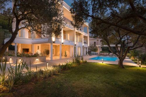 Apartamento Promajna Luxury Villa