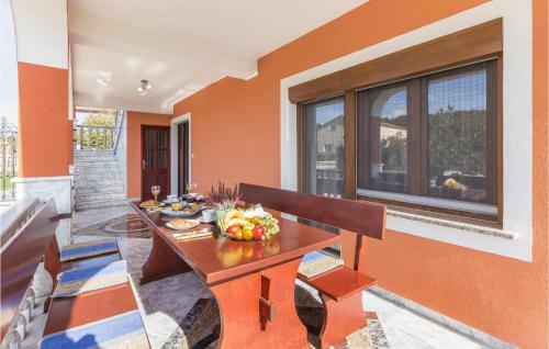 Amazing Apartment In Pula With 3 Bedrooms