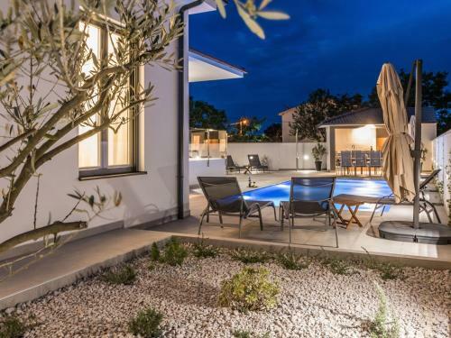 New Modern Villa With Private Pool And Outdoor Kitchen