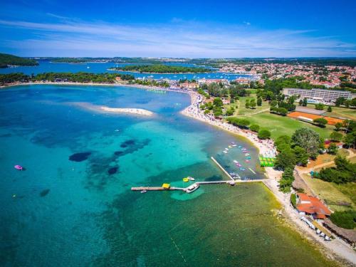 Delux Villa In Pula With Swimming Pool