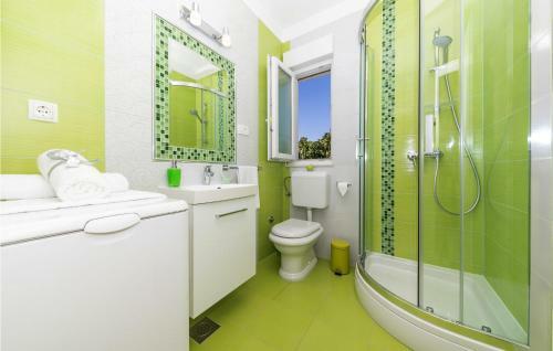 Four-bedroom Holiday Home In Solin